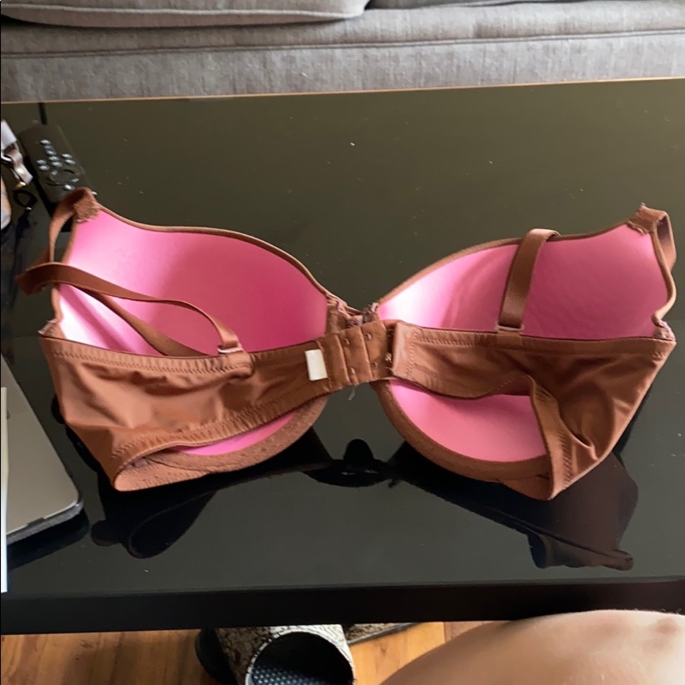 Pink bra - Picture 2 of 4